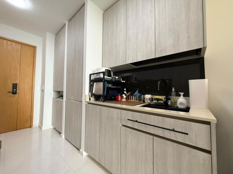 12 Amber Road photo 5