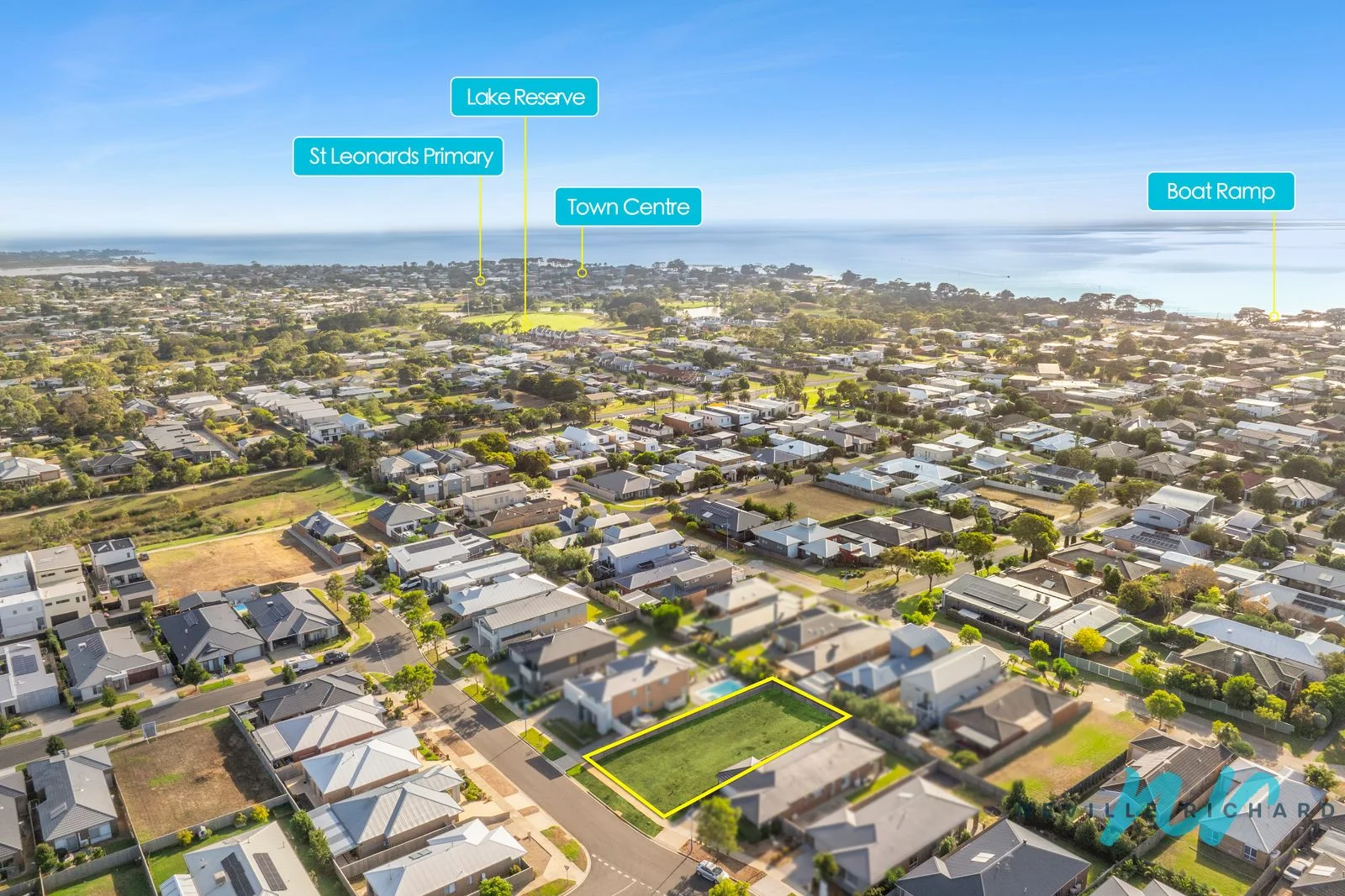 13 Miranda Crescent, St Leonards VIC 3223 photo 3