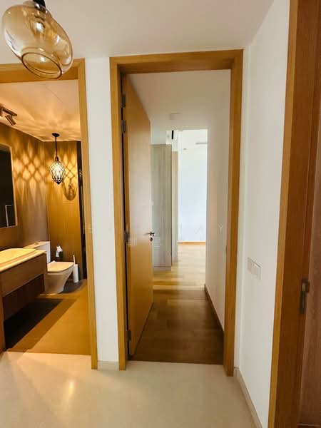 105 Prince Charles Crescent photo 4