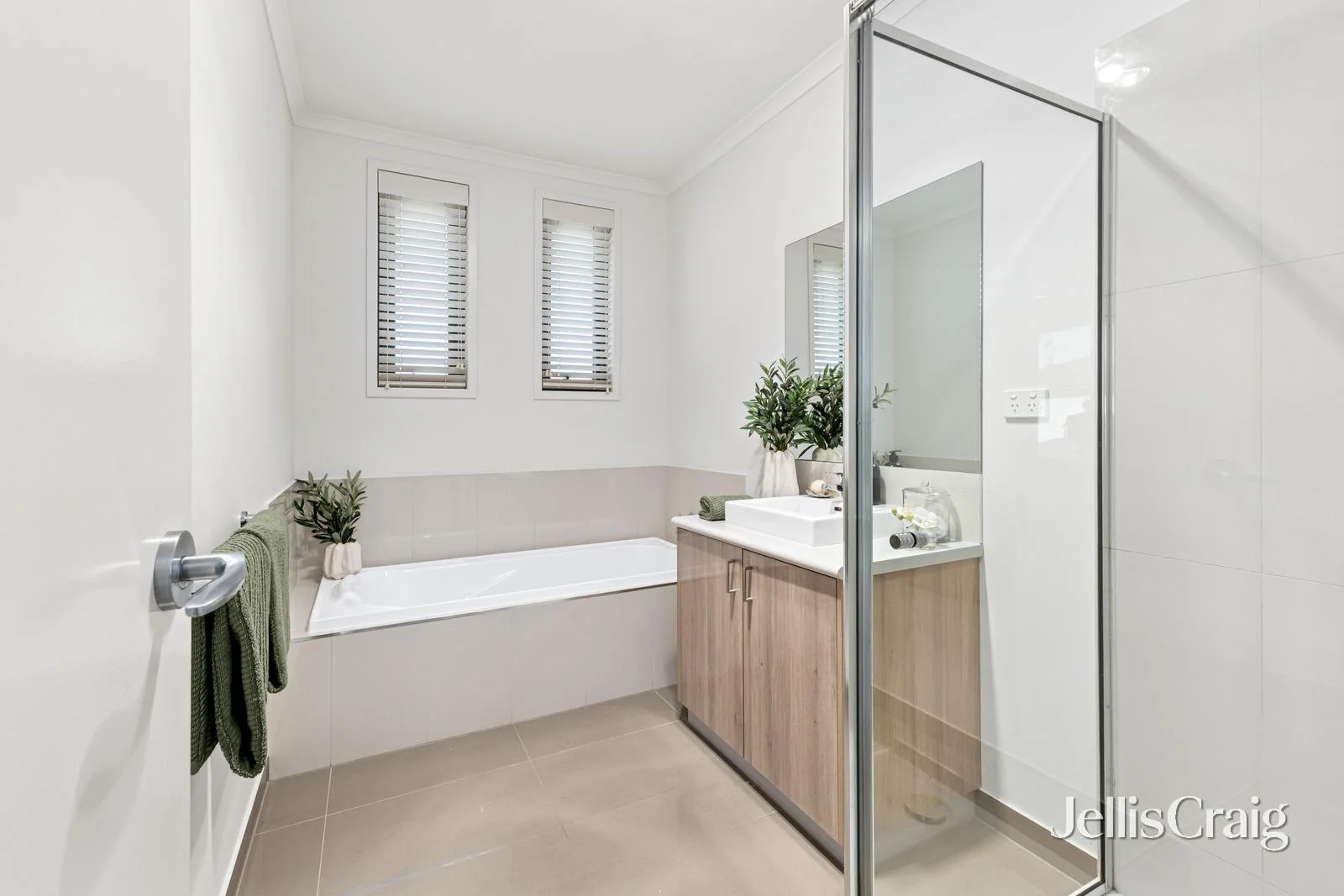 Additional image 14 of 1b Goldwood Drive, Alfredton VIC 3350