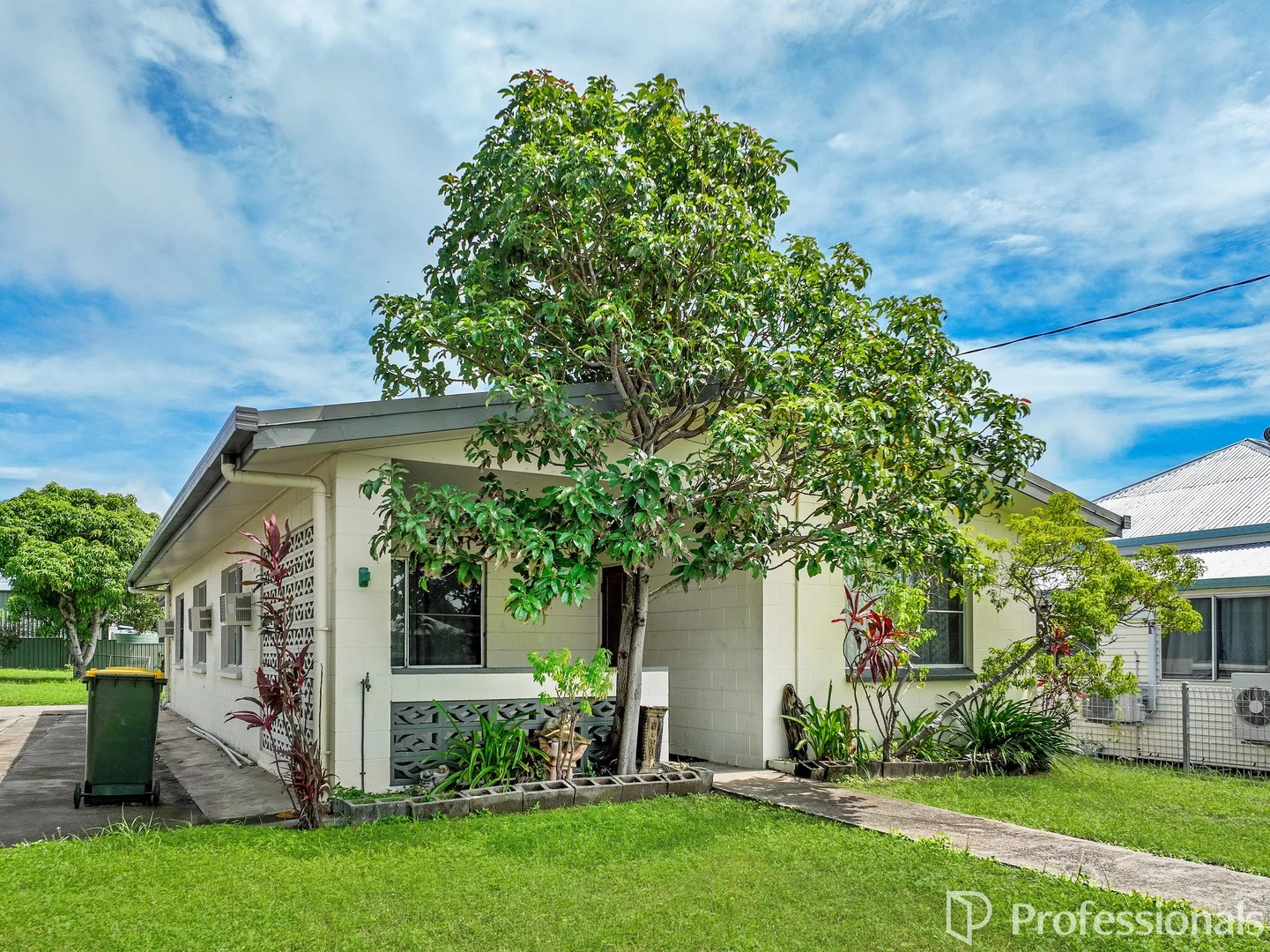 86 Williams Street, Bowen QLD 4805
