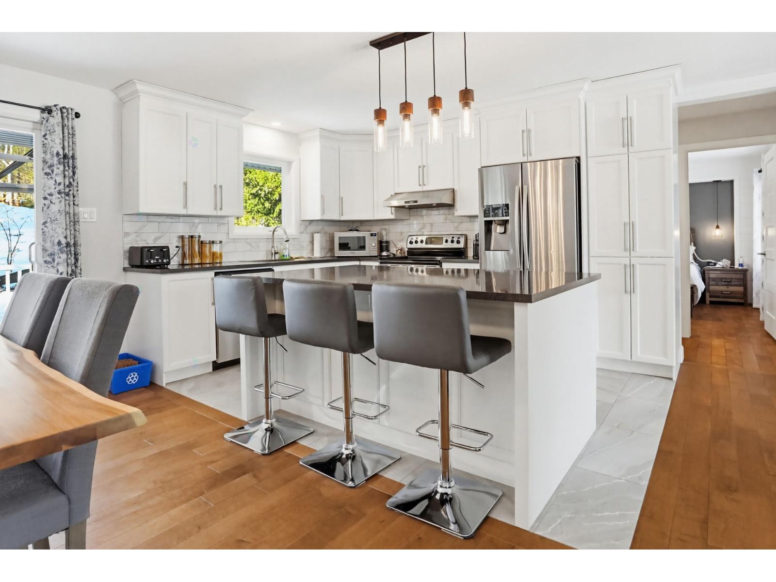 112 Av. Langlois
