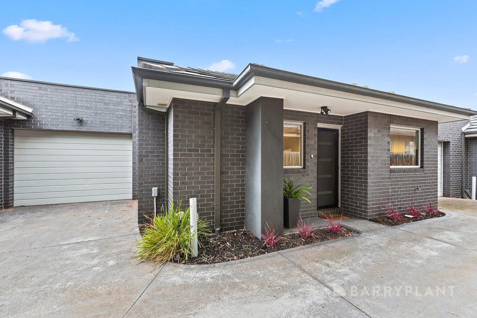 2/4 Hilda Street, Glenroy VIC 3046