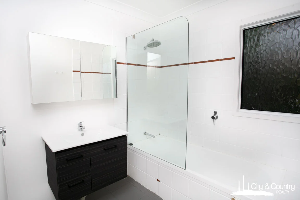 12 Banks Crescent, Mount Isa QLD 4825 photo 5