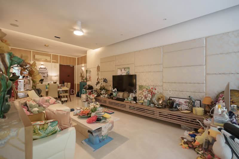 84 Duchess Avenue photo 5