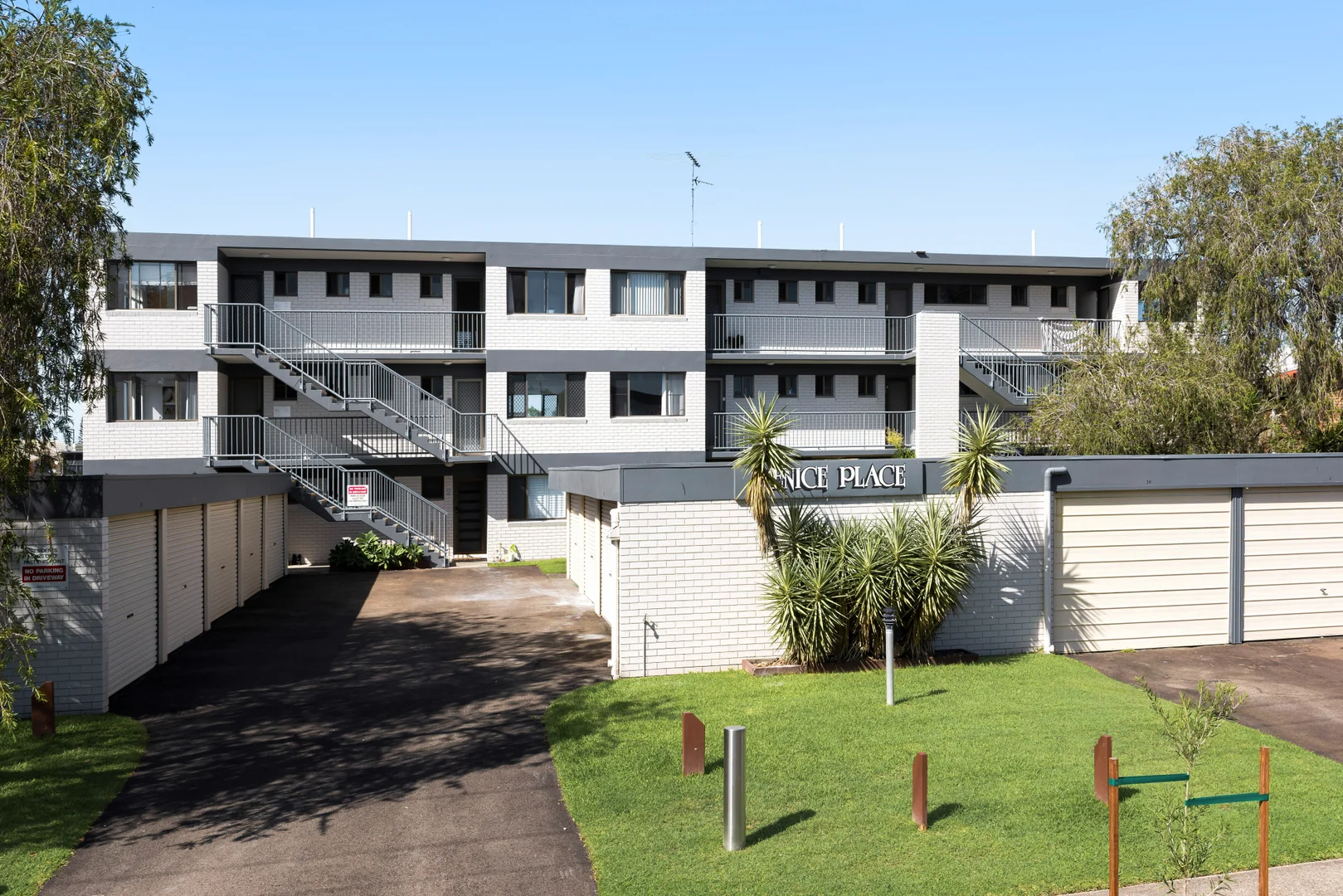 Additional image 9 of 13/11-13 Pangarinda Place, Mooloolaba QLD 4557