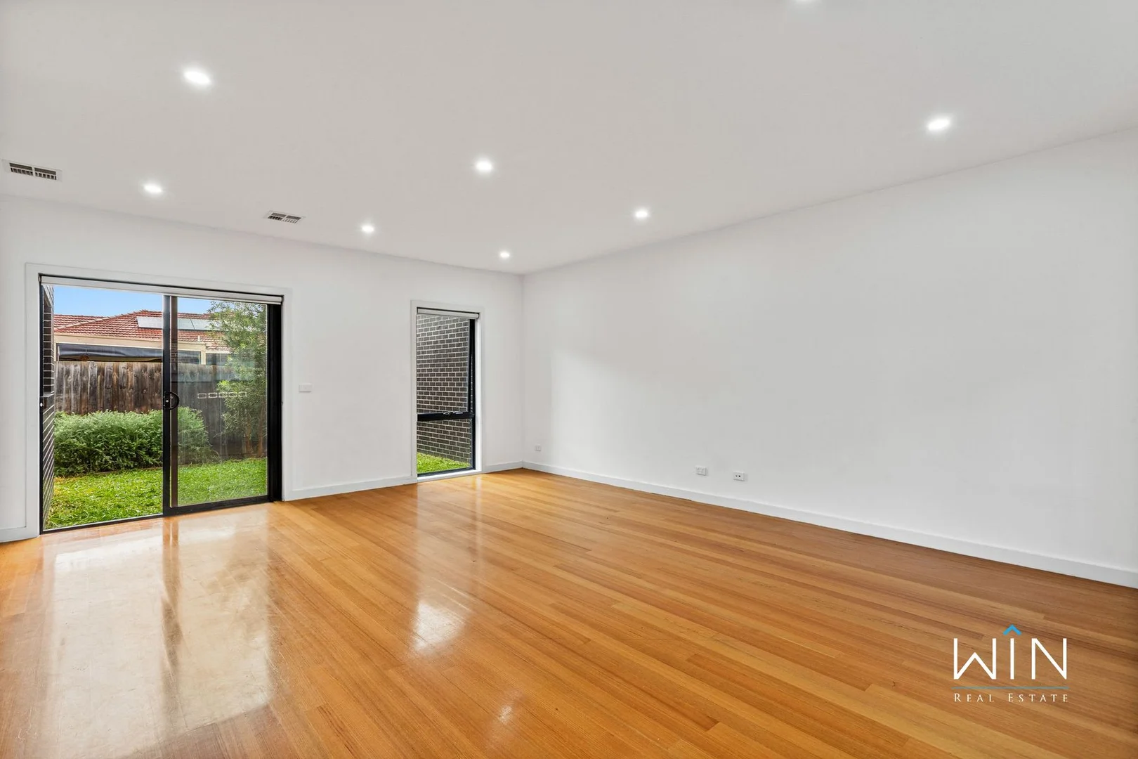 2/43 Hope Street, Springvale VIC 3171 photo 3