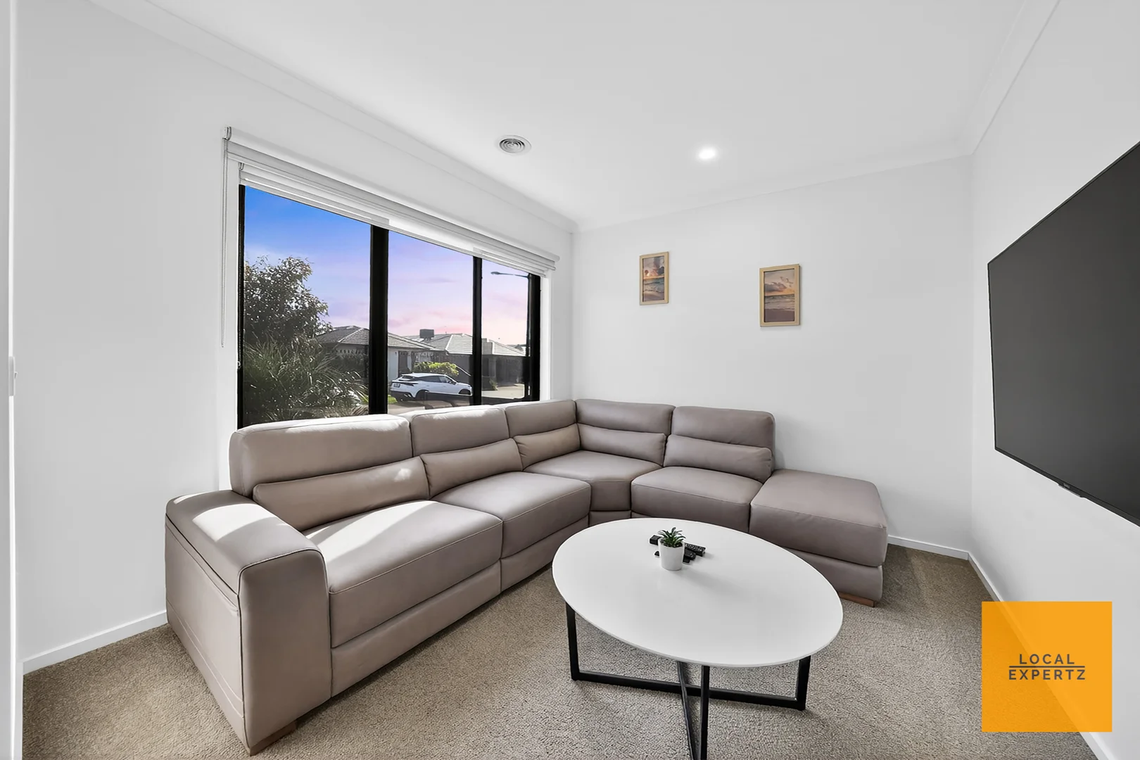 49 Wonnangatta Crescent, Weir Views VIC 3338 photo 3