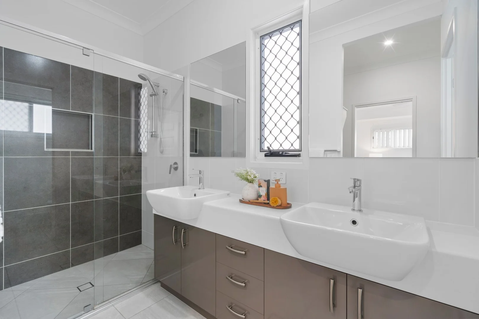 Additional image 16 of 15 Santiago Crescent, Spring Mountain QLD 4300