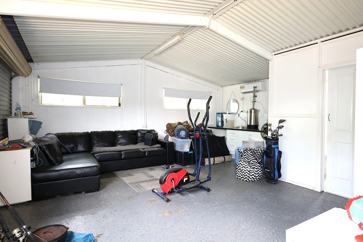 1 Buxton Drive, Gracemere QLD 4702 photo 4