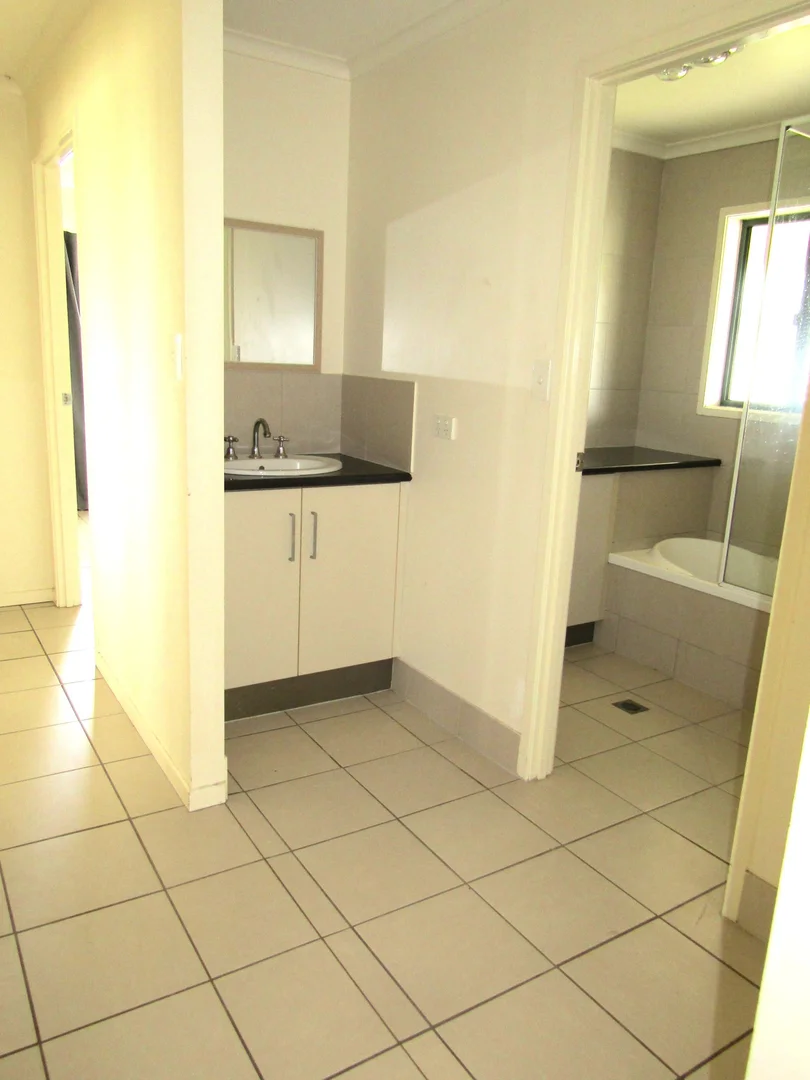 Additional image 9 of 15 Fern Street, Blackwater QLD 4717