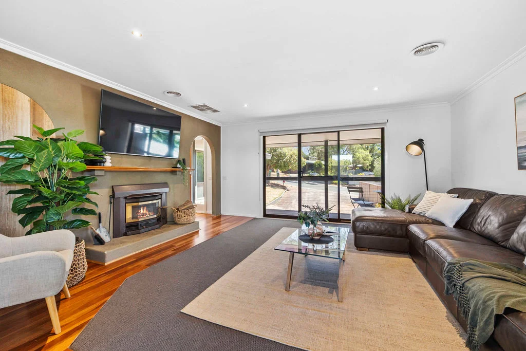 Additional image 3 of 1 Hale Avenue, Mount Clear VIC 3350