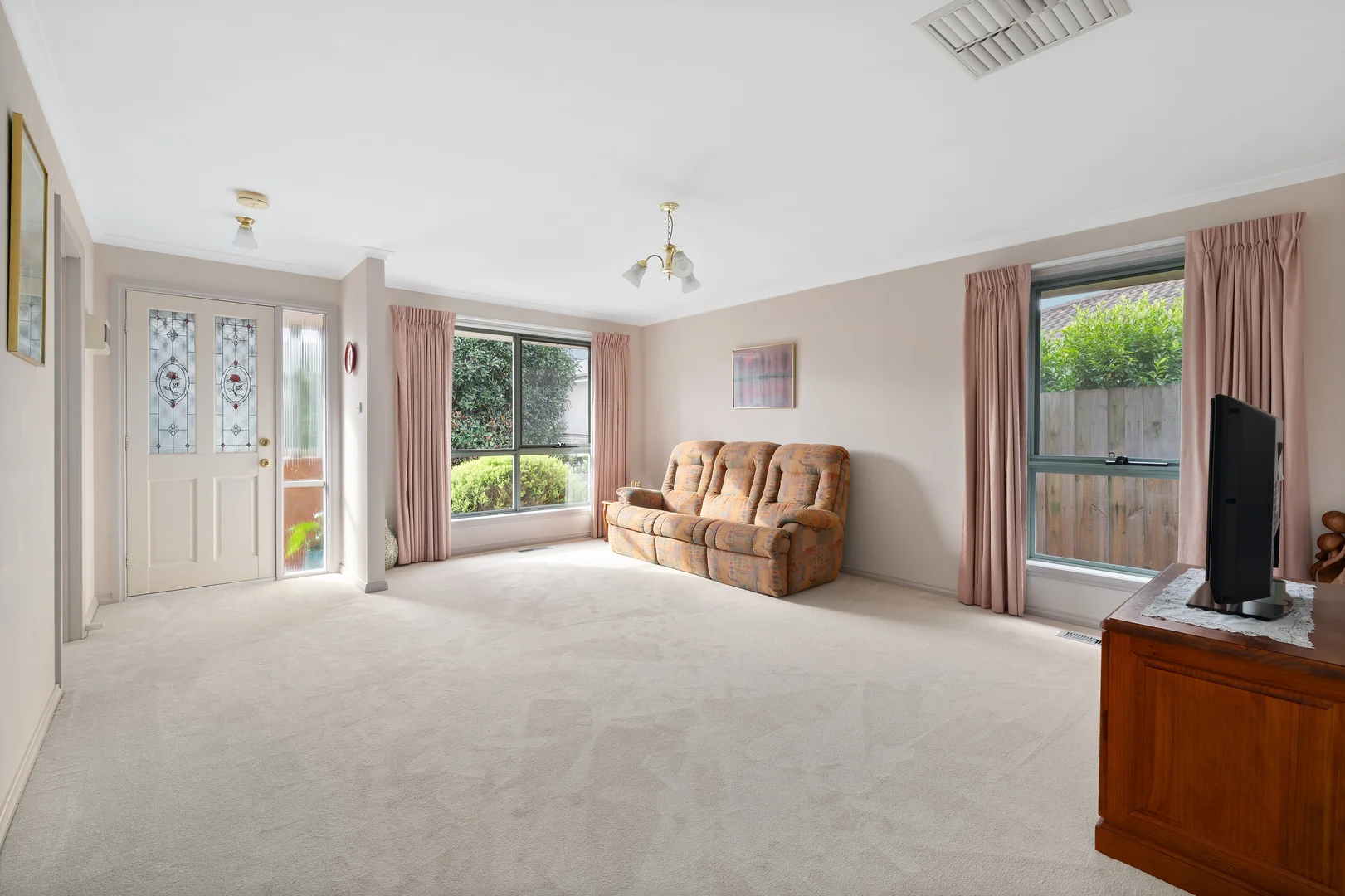 Additional image 2 of 2/8 Edward Street, Macleod VIC 3085