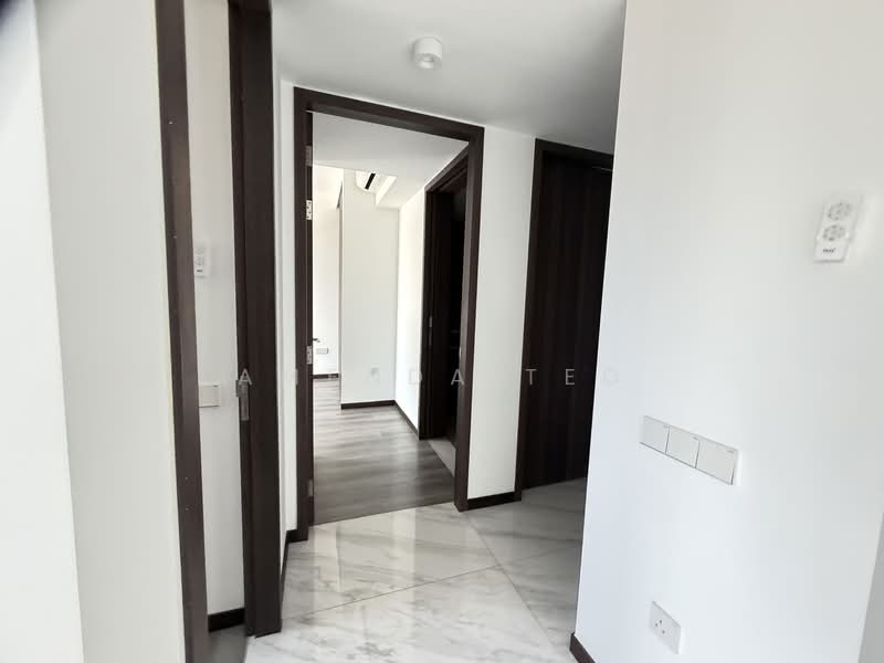 8 Pasir Ris Drive 8 photo 3
