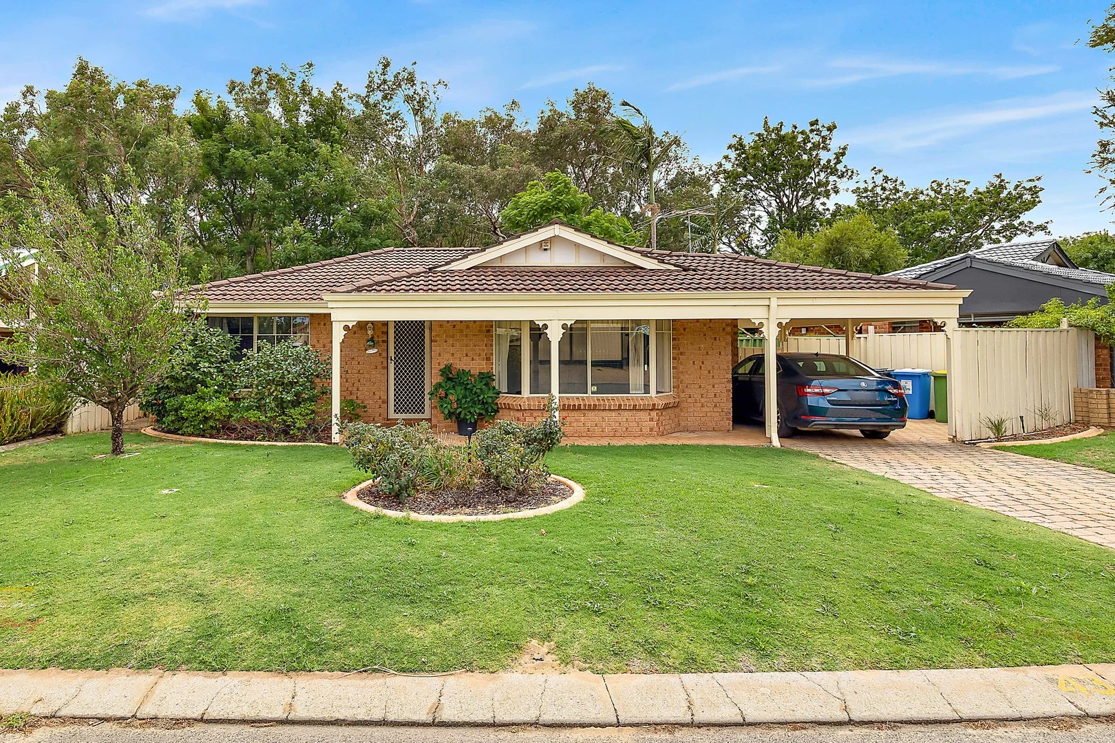 43 River Bank Drive, Gosnells WA 6110