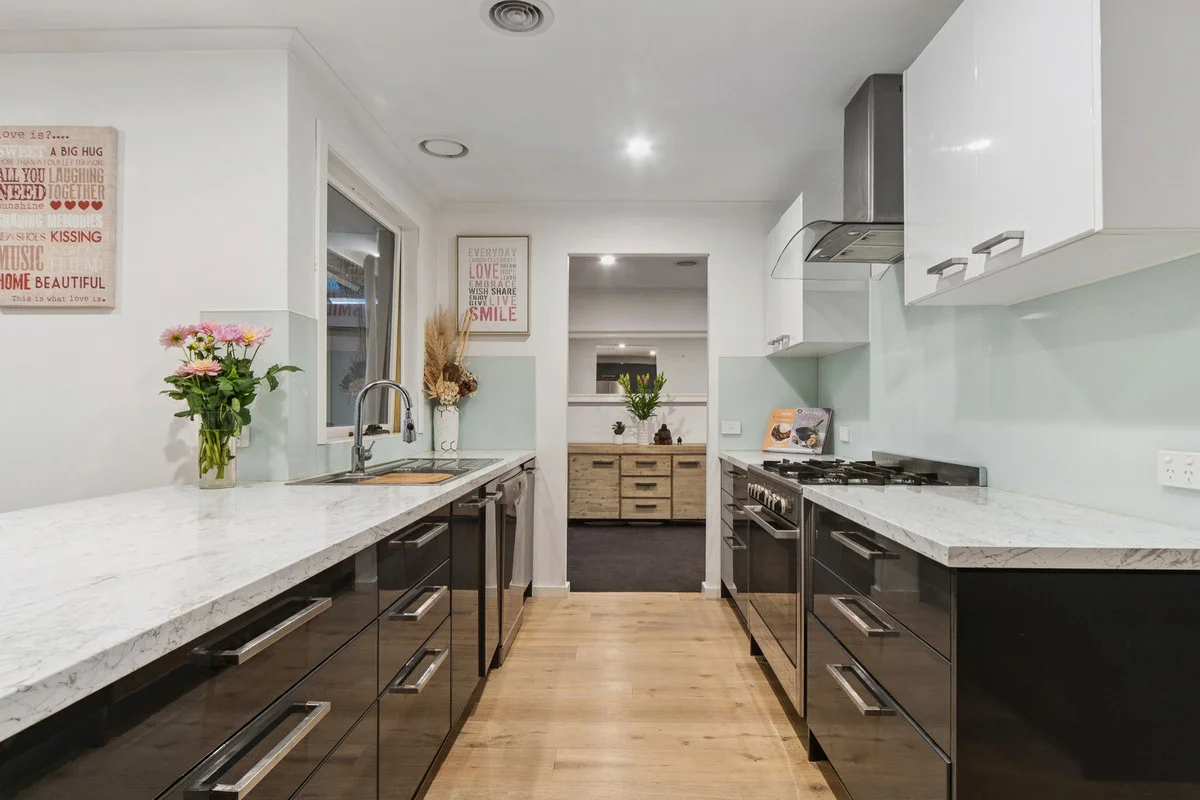 64 Raphael Crescent, Frankston VIC 3199 photo 5