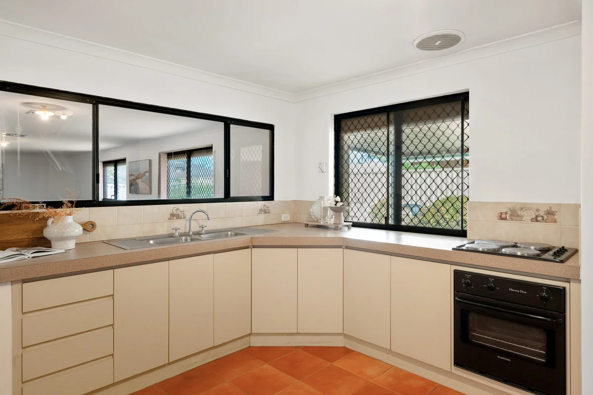 Additional image 5 of 34 Strawberry Drive, Seville Grove WA 6112