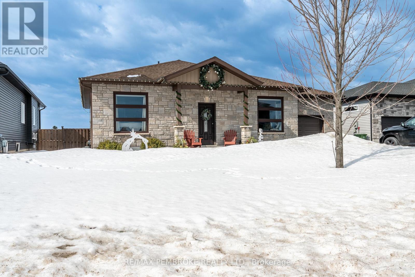 32 MARQUIS DRIVE