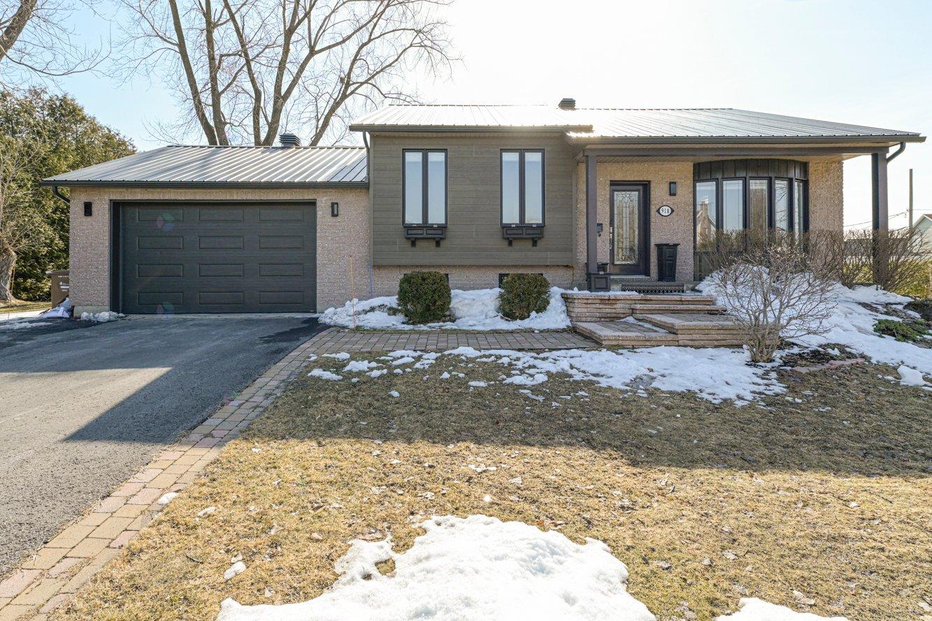918 Rue Rachel