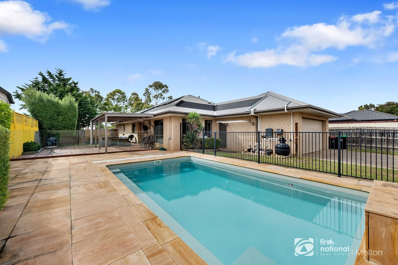 35 Bendigo Drive, Eynesbury VIC 3338 photo 3