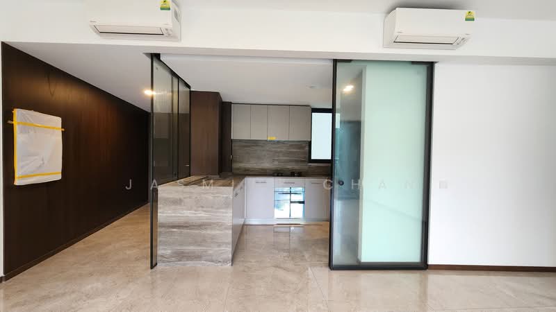1 Pearl Bank photo 2