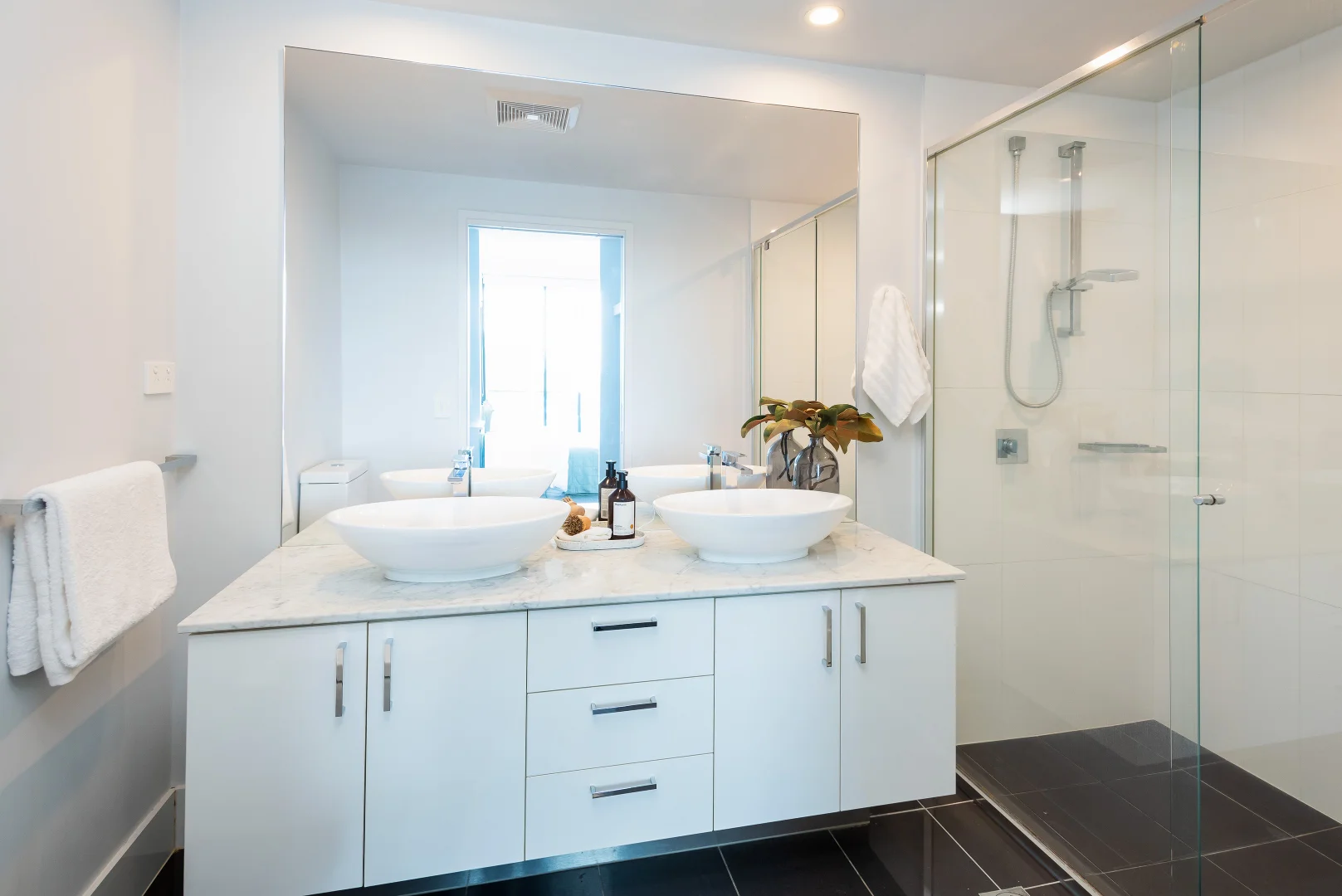 Additional image 7 of 2401/5 Harbourside Court, Biggera Waters QLD 4216