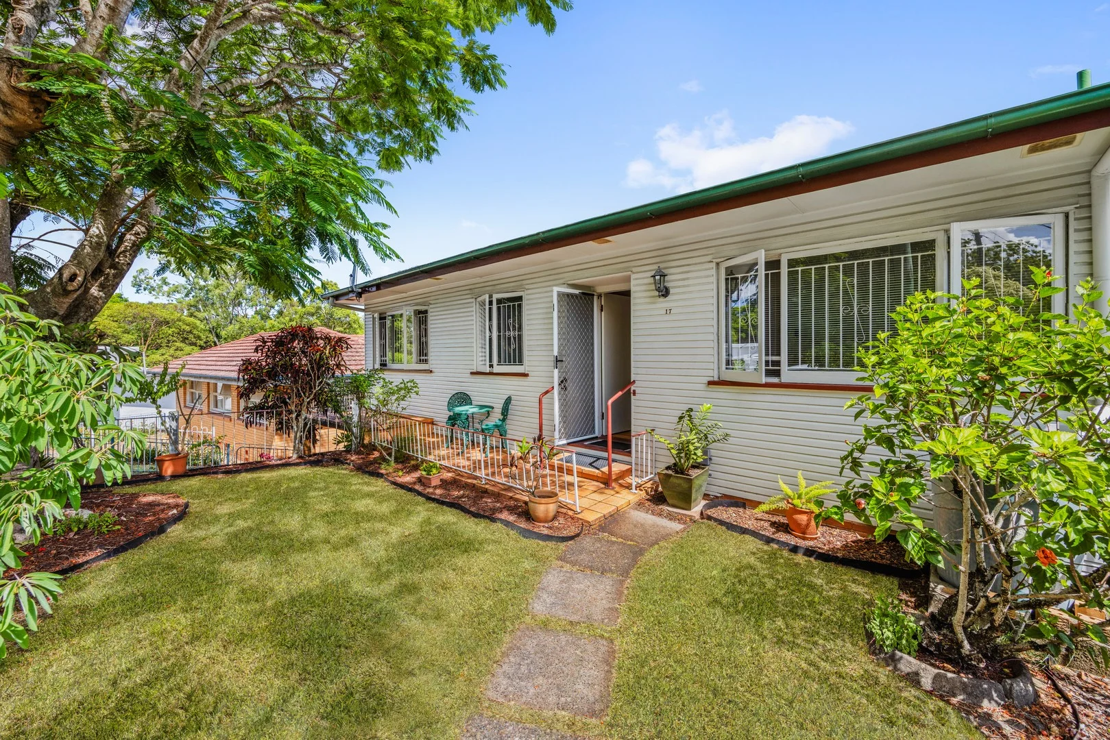 17 Mardale Street, Grange QLD 4051