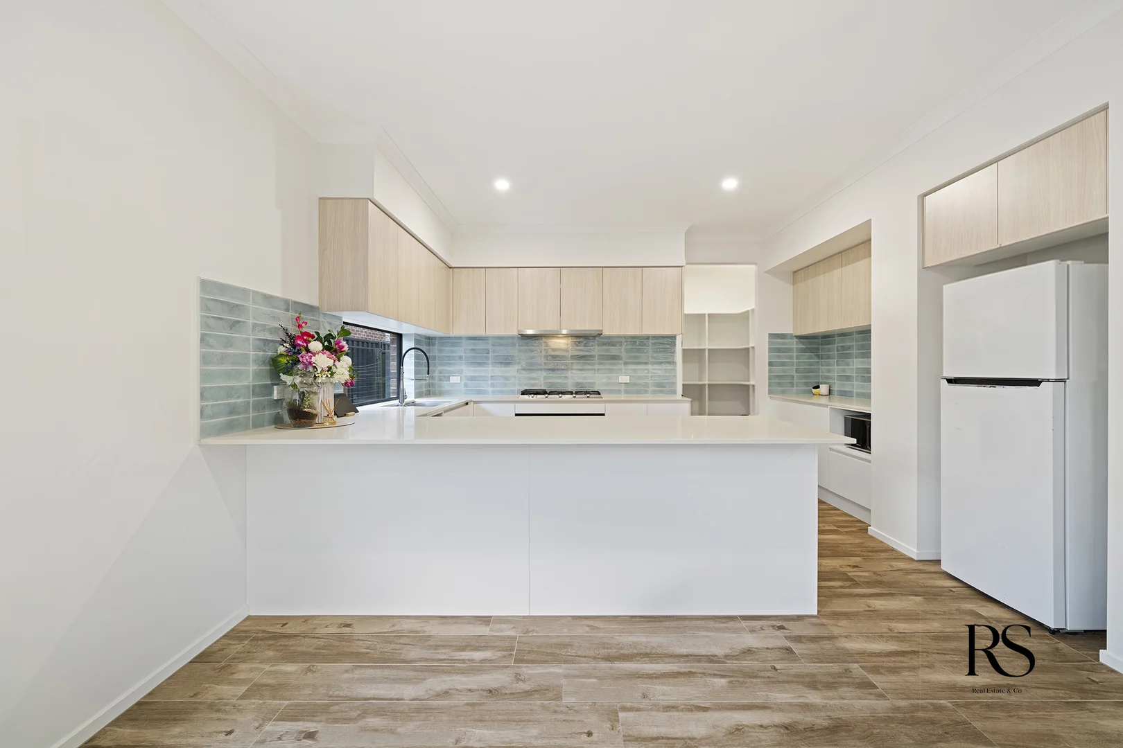 Additional image 4 of 51 Springleaf Avenue, Clyde North VIC 3978