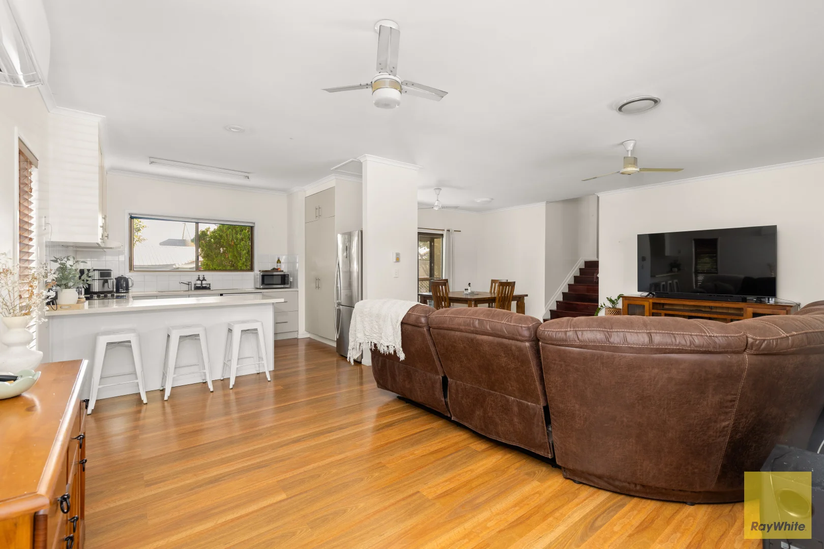 1 Gene Street, Emerald QLD 4720 photo 2