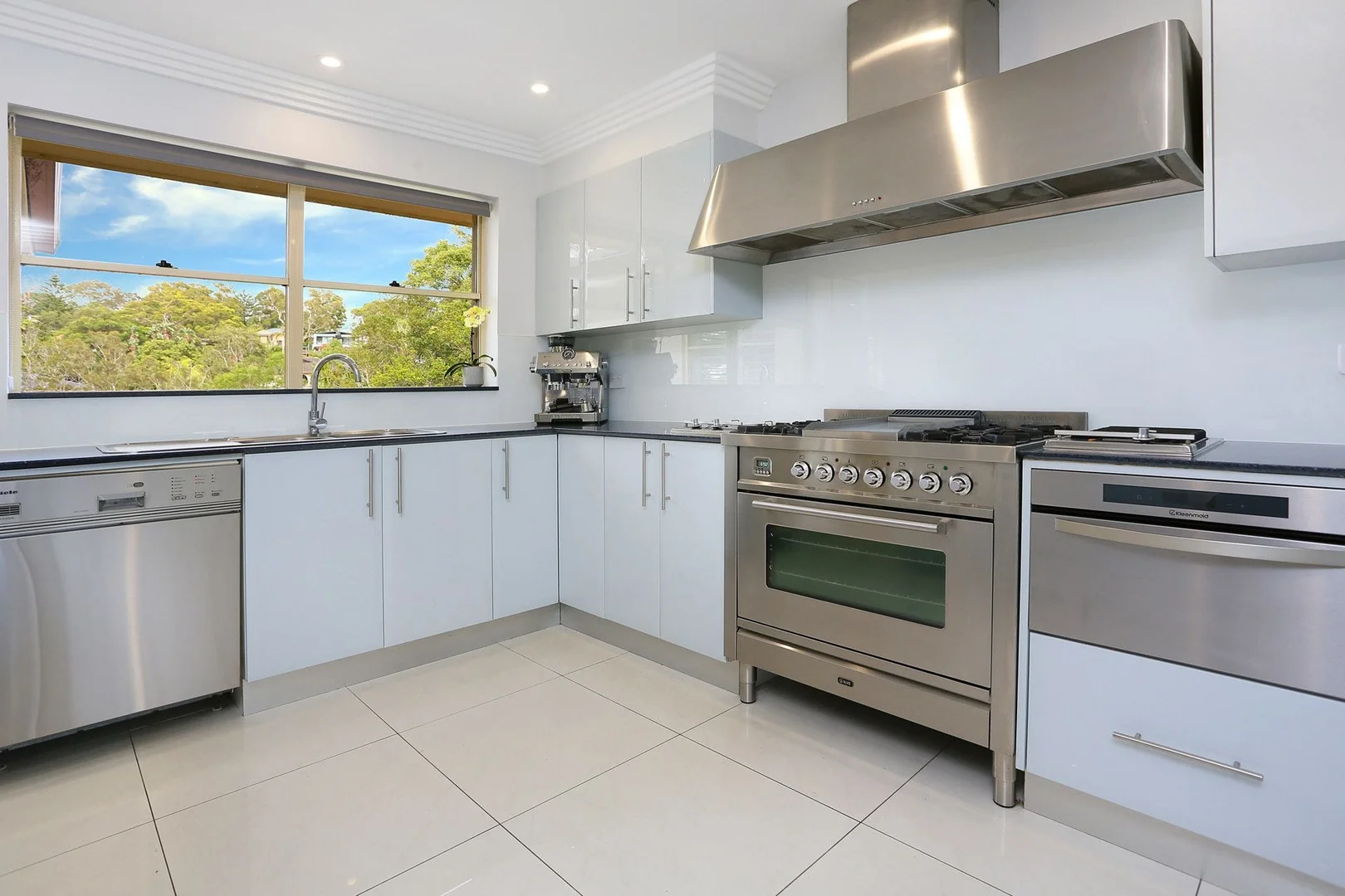 Additional image 6 of 100 Matson Crescent, Miranda NSW 2228