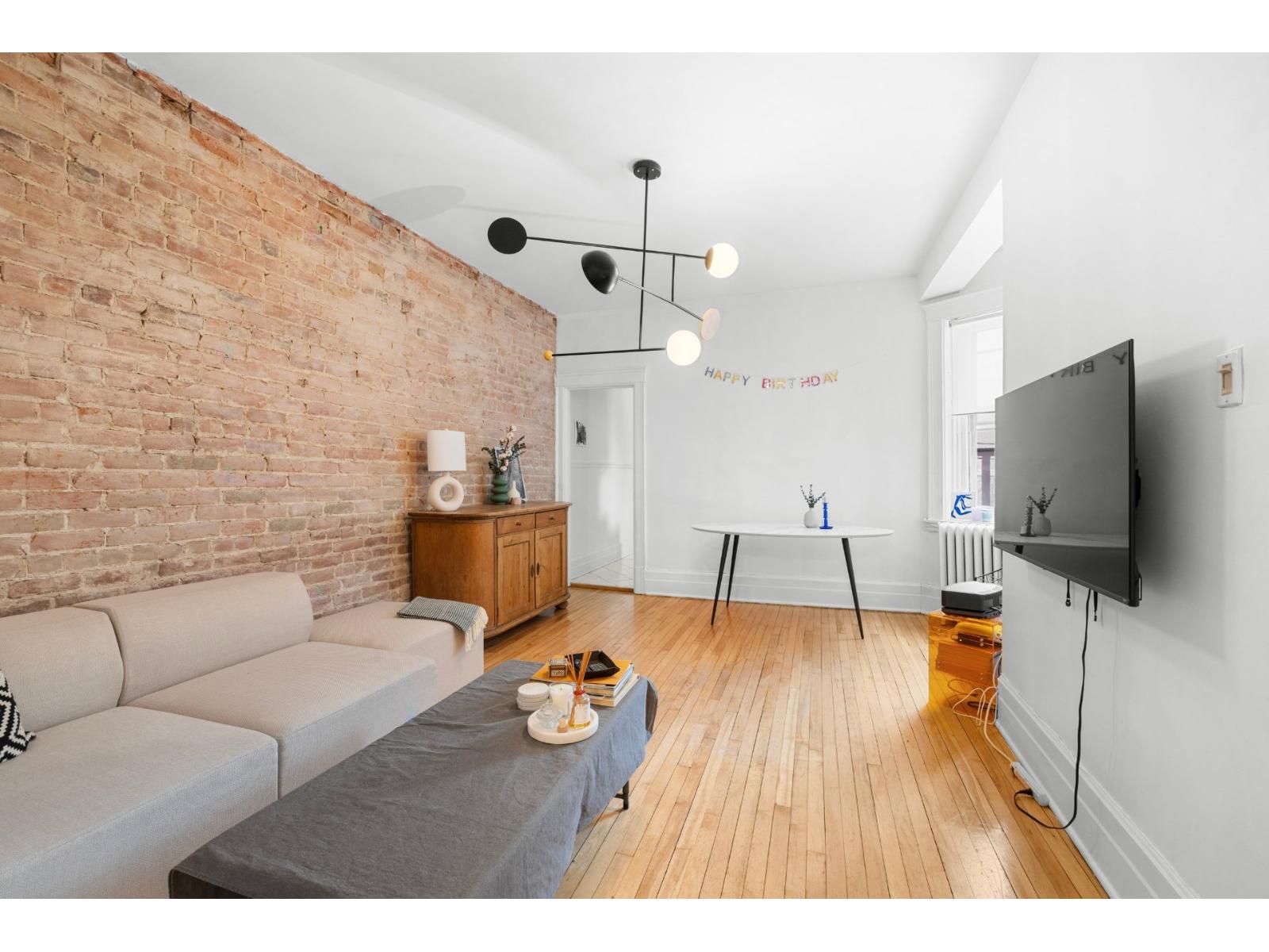 1381 Av. Greene