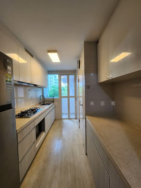 25 Canberra Drive photo 3