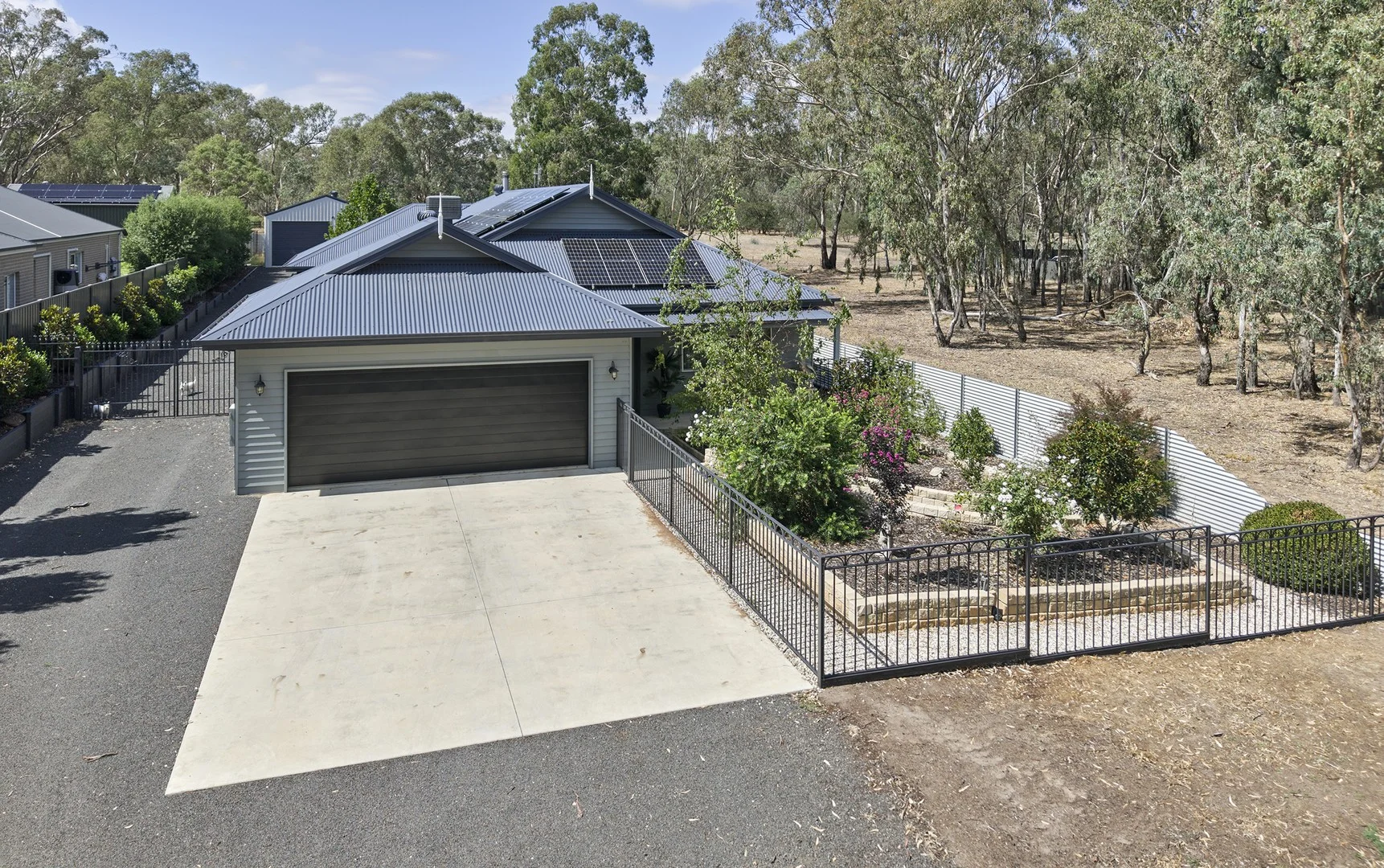 18 Routledge Street, Heathcote VIC 3523