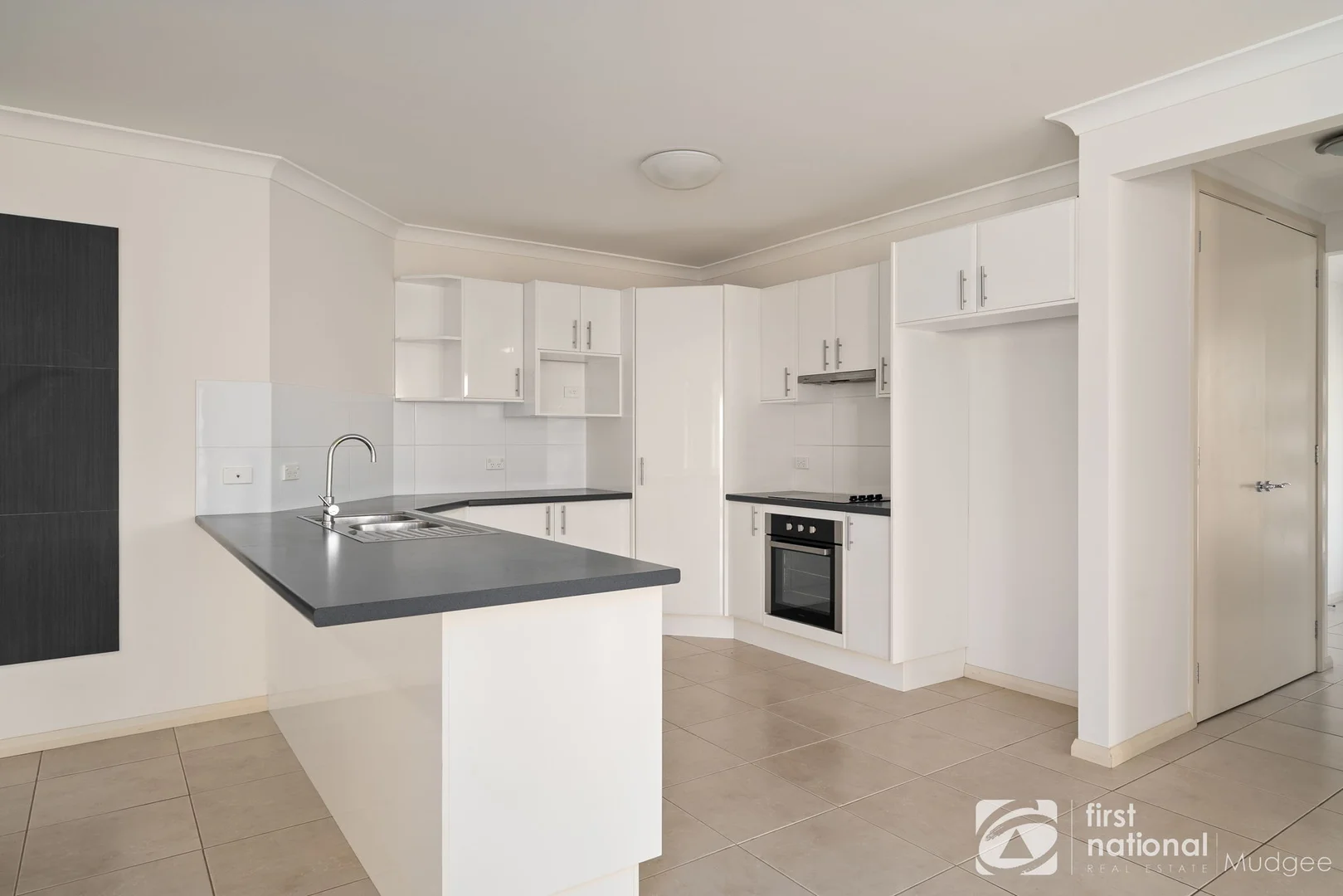 10 Hennessy Place, Mudgee NSW 2850 photo 3