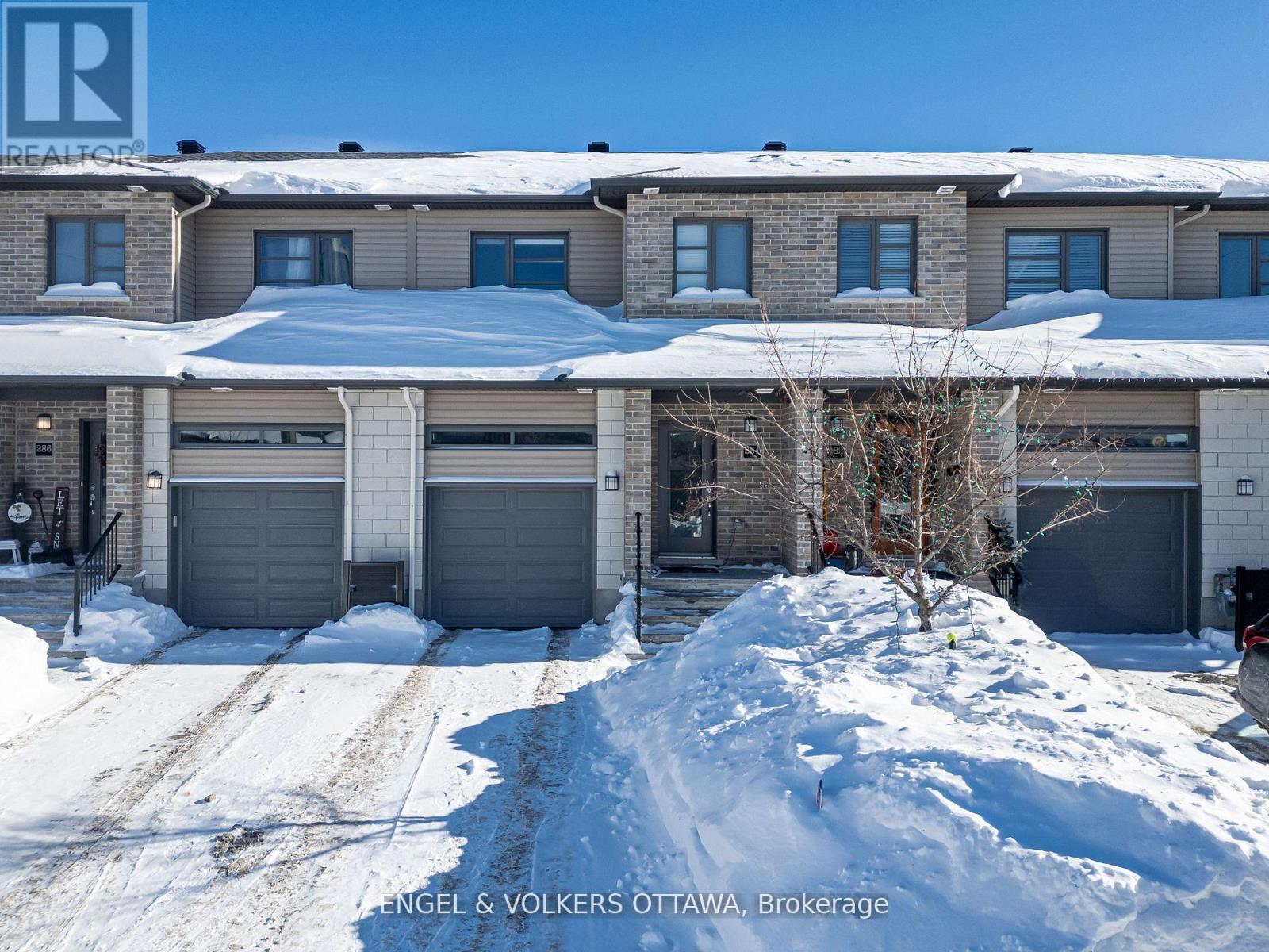 284 MUNRO STREET