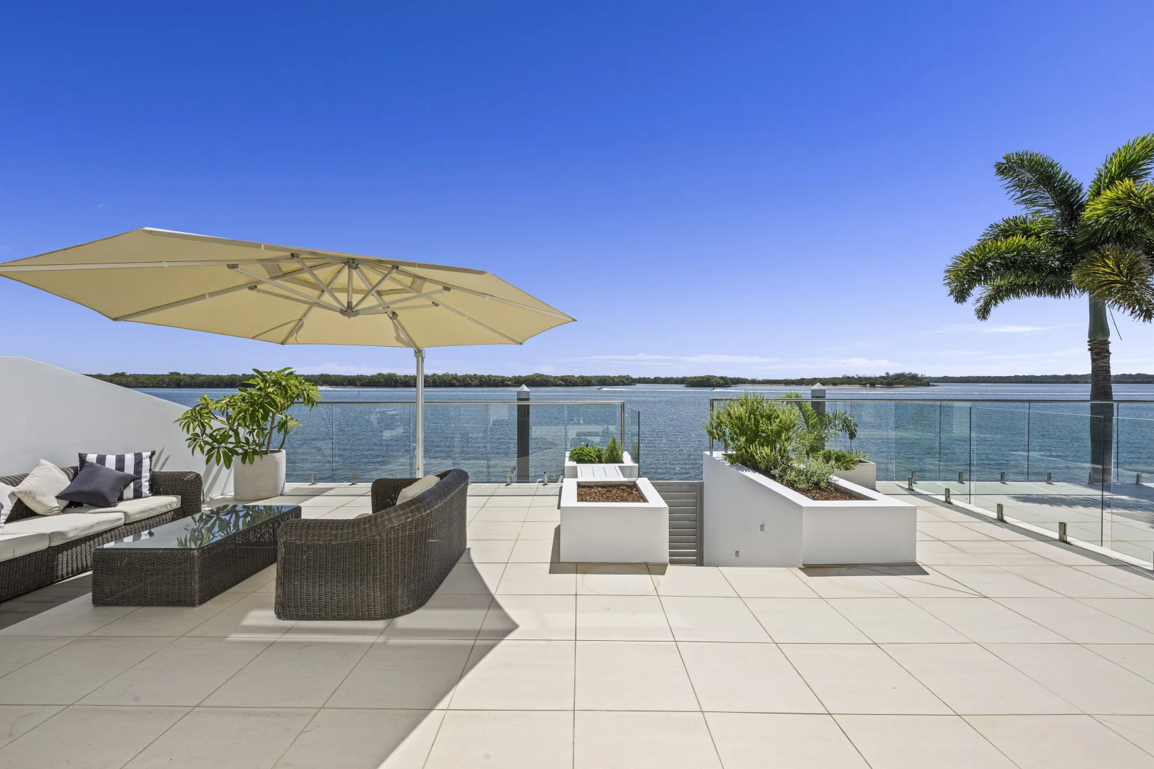 Additional image 16 of 23 Knightsbridge Parade West, Sovereign Islands QLD 4216