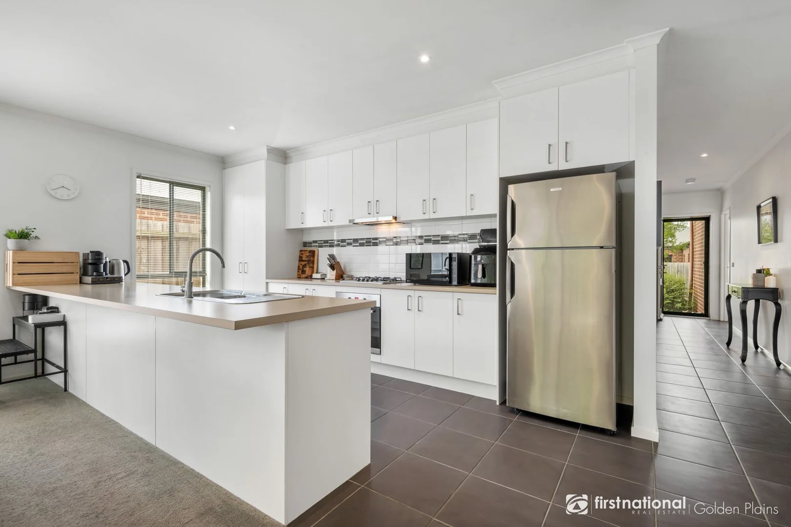 Additional image 2 of 2/34 Weeroona Avenue, Hamlyn Heights VIC 3215