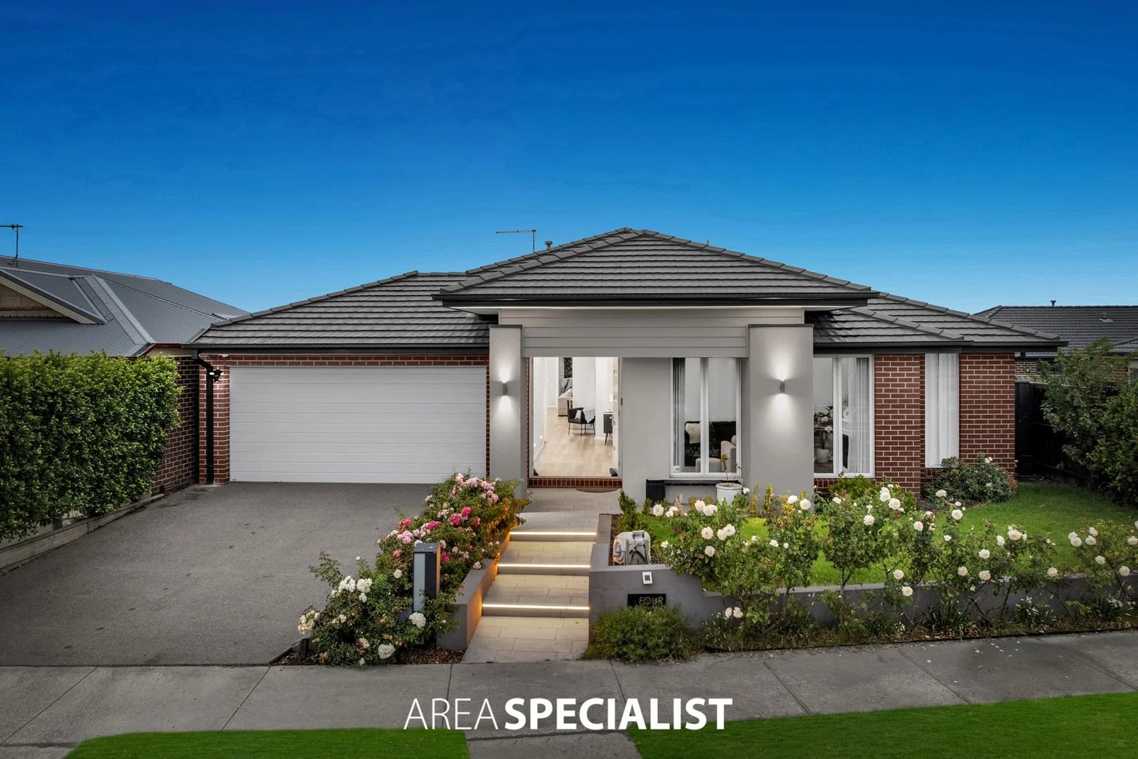 4 Thoroughbred Drive, Clyde North VIC 3978