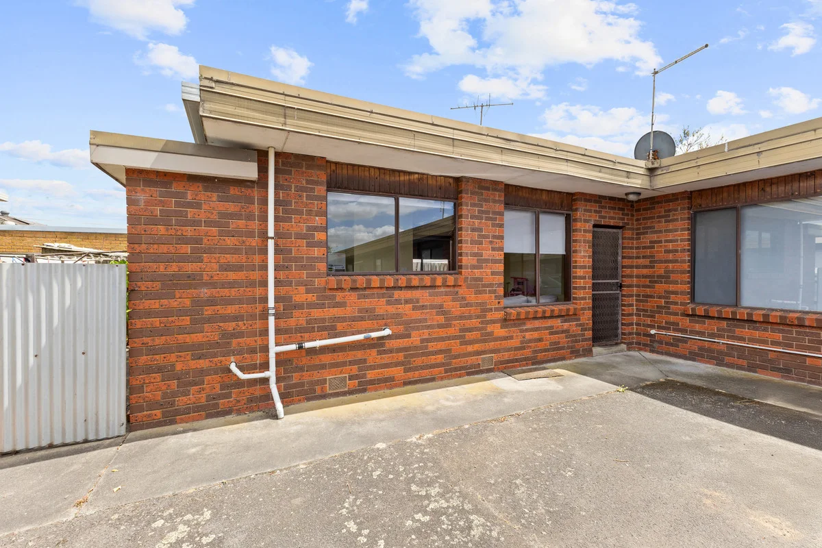 4/8 Ferguson Street, Moe VIC 3825