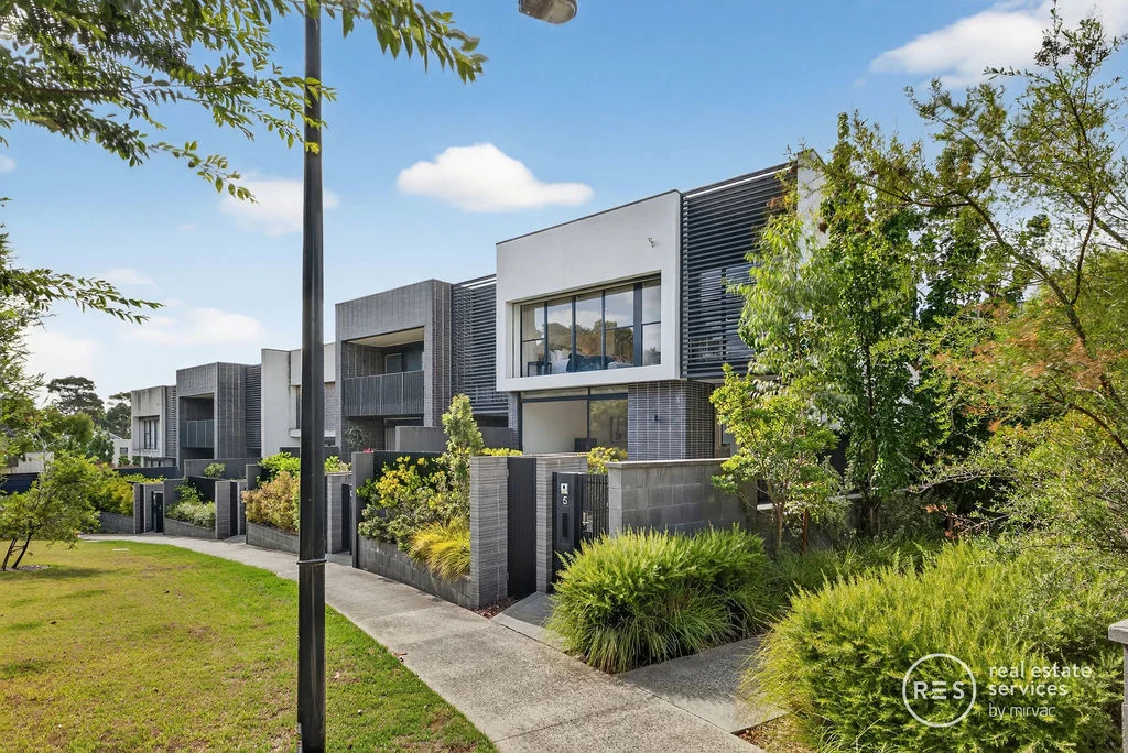 Additional image 2 of 5 Makybe Walk, Doncaster VIC 3108