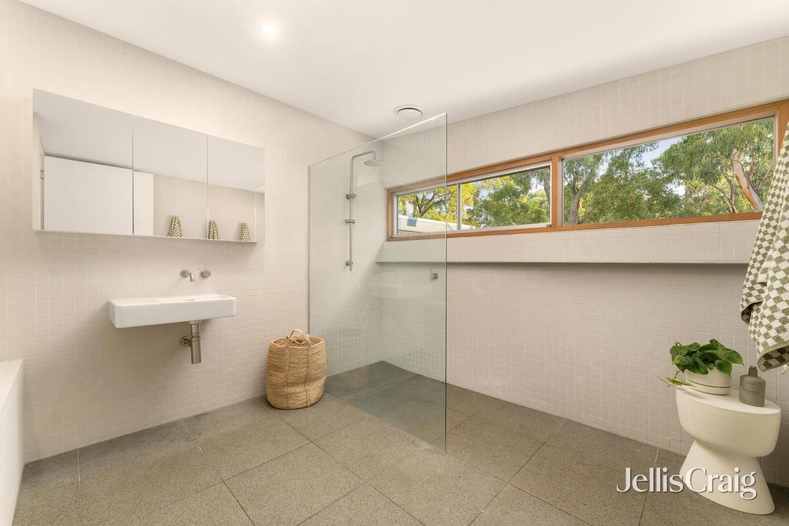 Additional image 24 of 5 Palentino Place, Brown Hill VIC 3350