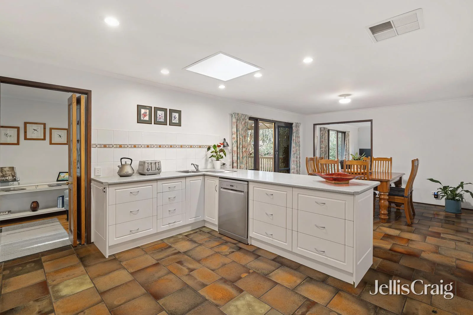 Additional image 4 of 1 Billabong Close, Croydon Hills VIC 3136