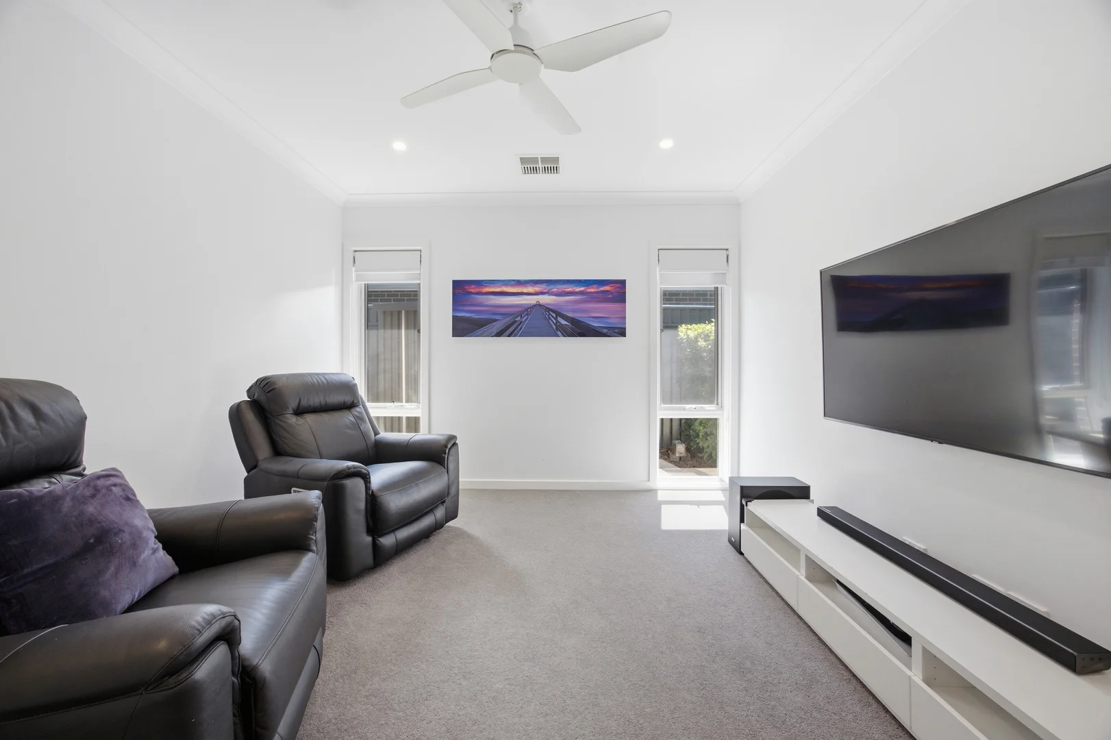 35 Griffiths Link, Googong NSW 2620 photo 2