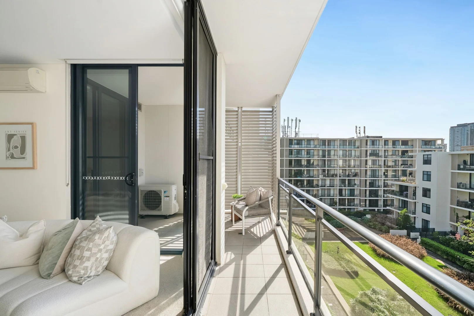 604/16 Corniche Drive, Wentworth Point NSW 2127 photo 2