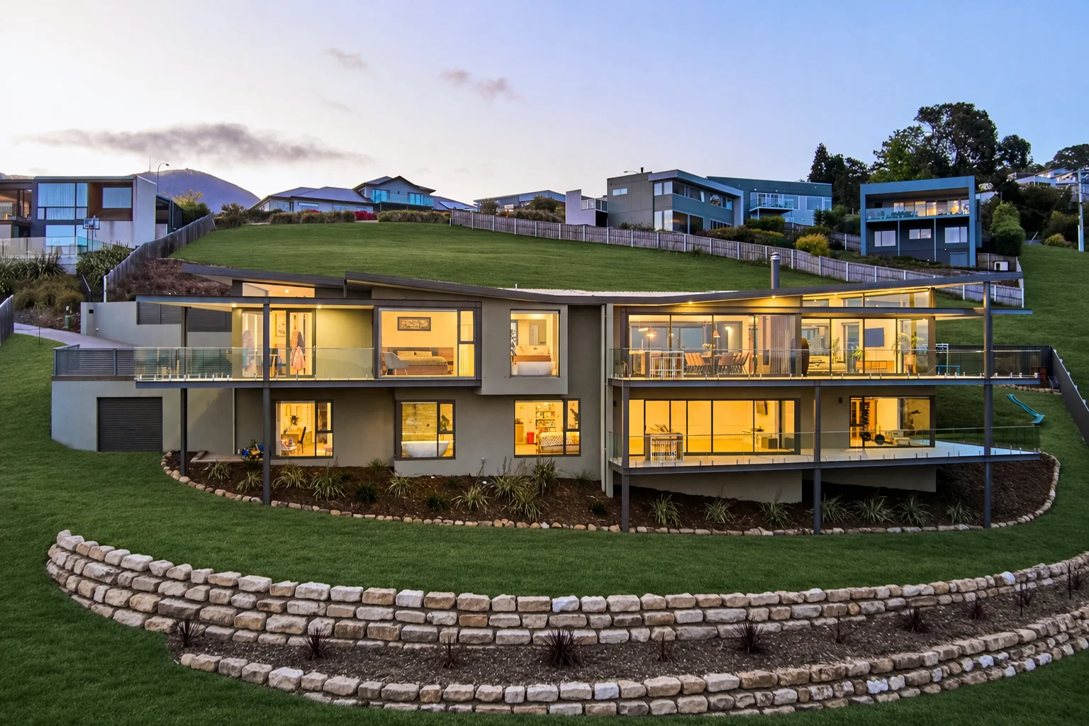 28 Thelma Drive, West Hobart TAS 7000