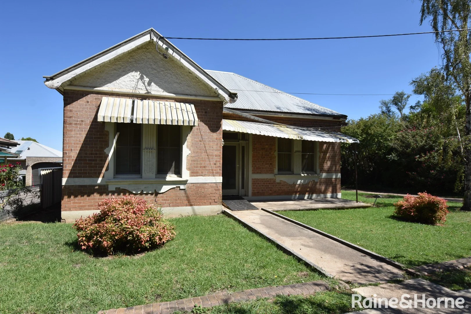 85 Autumn Street, Orange NSW 2800