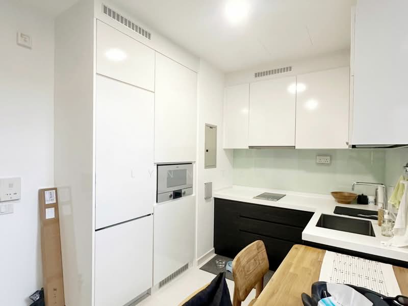 70 Shenton Way photo 3