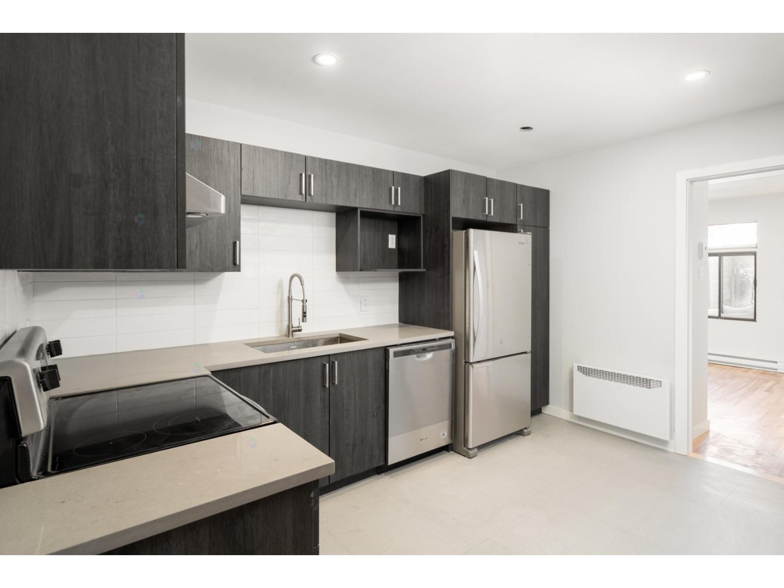 3707 Rue Berri
