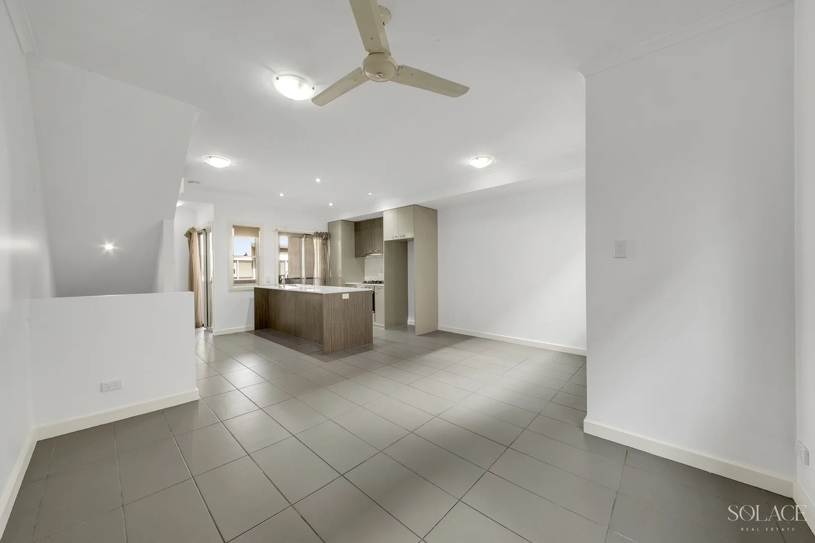 Additional image 4 of 14/10-12 Flinders Street, West Gladstone QLD 4680