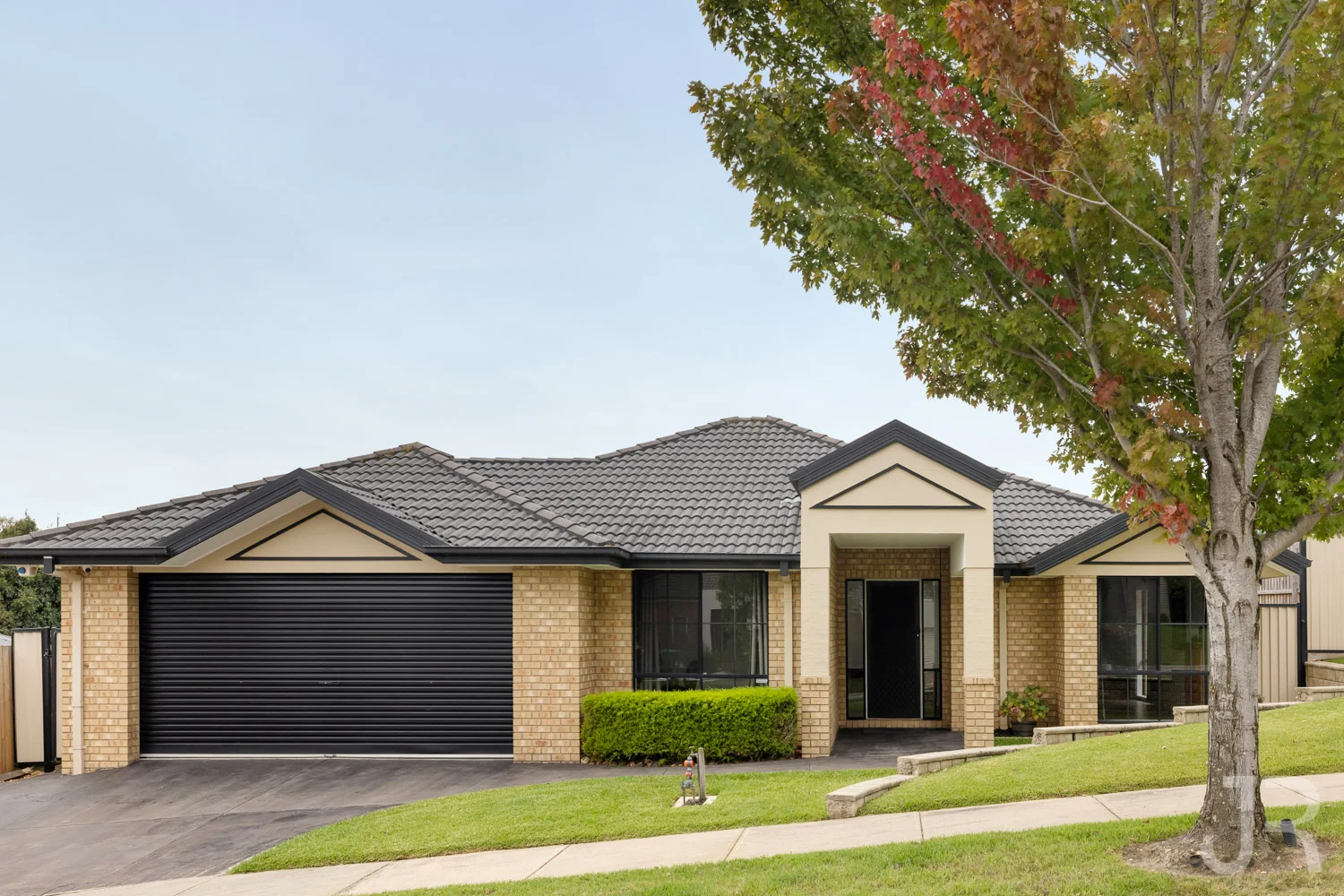 18 Lancaster Way, Beaconsfield VIC 3807
